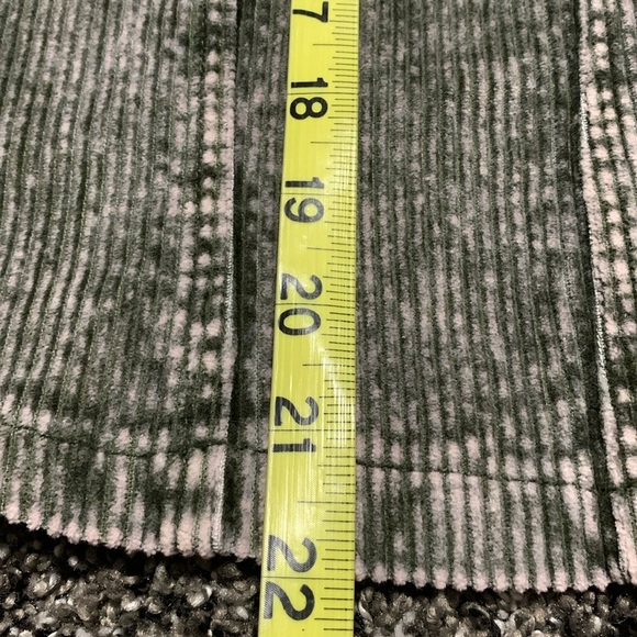 True Craft Corduroy Shacket XS - Picture 7 of 11